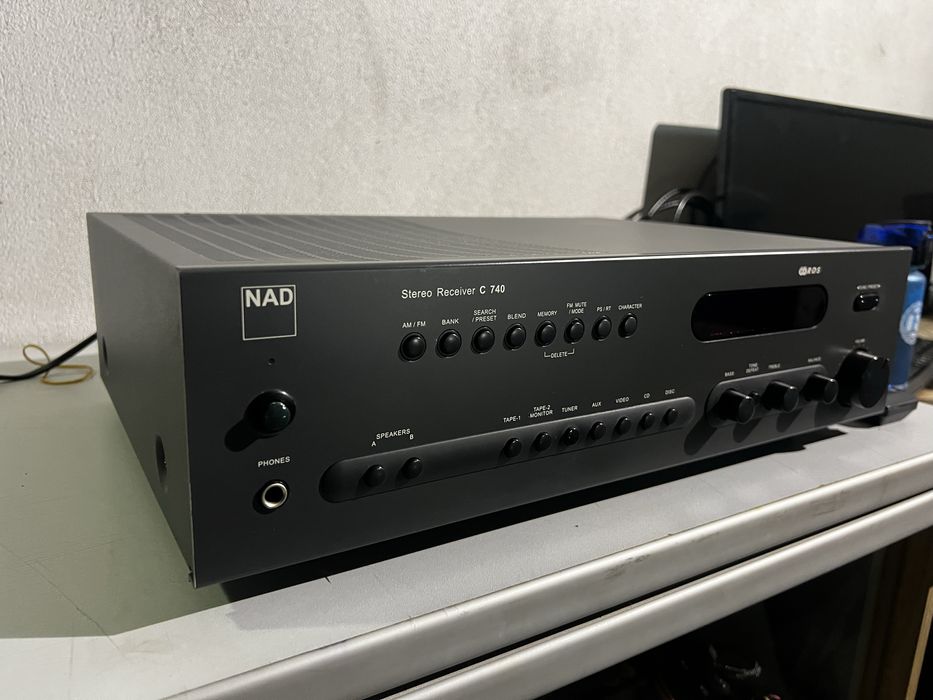 Стерео ресийвър NAD C 740
