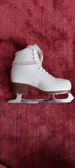 Коньки фигурные Graf Etude