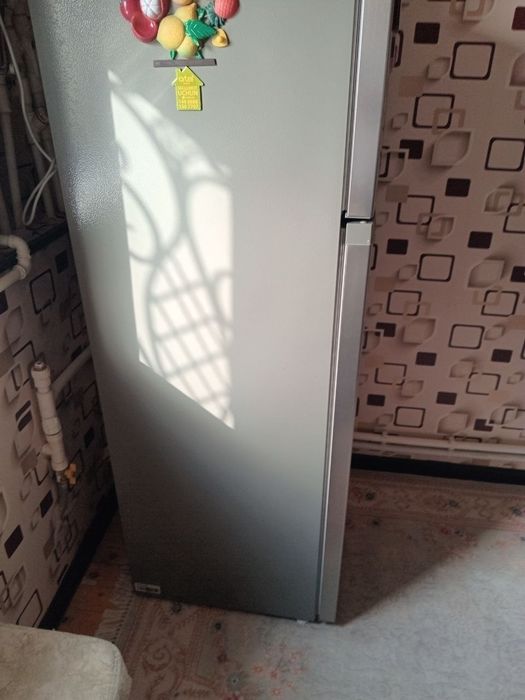 Продаётся холодильник премьер