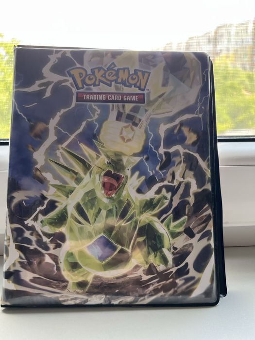 Малък Покемон албум с 2 XL карти Charizard EX и Blastoise EX