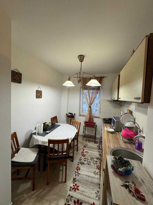 Apartament 3 camere decomandat de închiriat – Str. Spania, Craiova