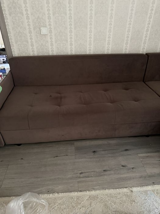 Продам диван коричневый для гостиный