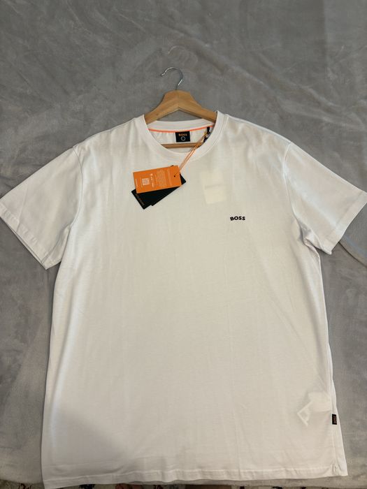 Tricou BOSS Alb, 3xl, toate etichetele originale atasate, nou