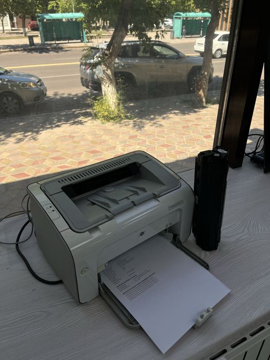 Принтер HP в хорошем состоянии