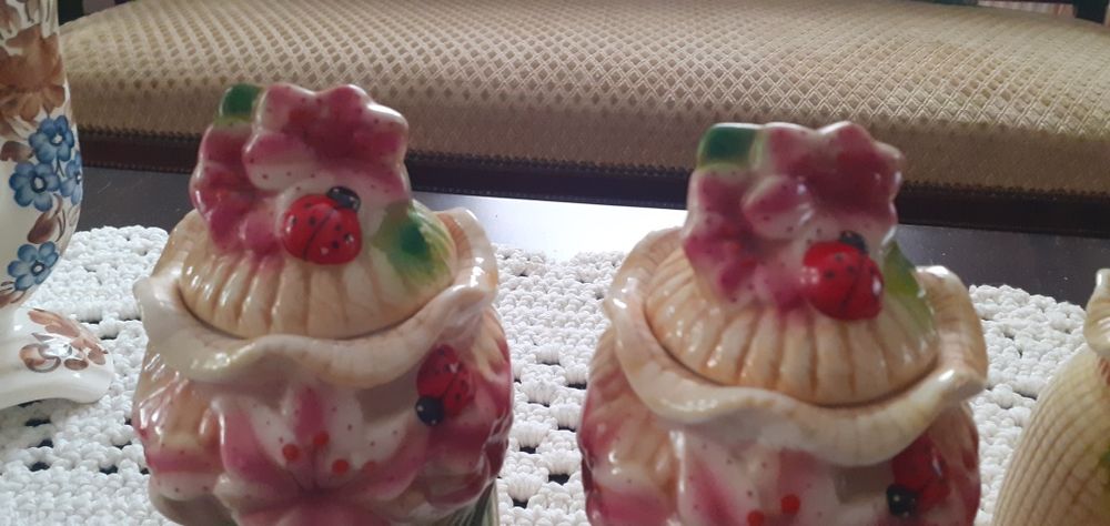 Буркани за подправки