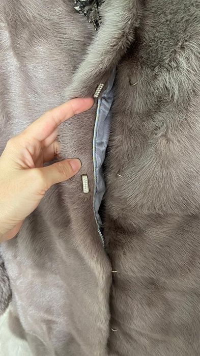 Шуба серого цвета