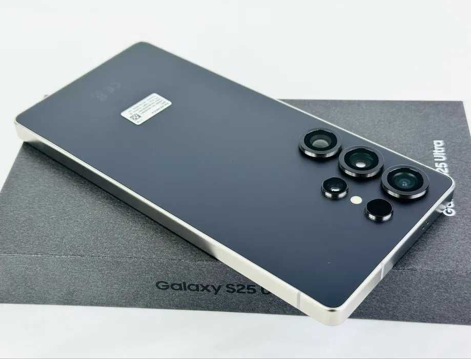 НОВ! Samsung Galaxy S25 Ultra 5G 256GB 12RAM Black Гаранция!