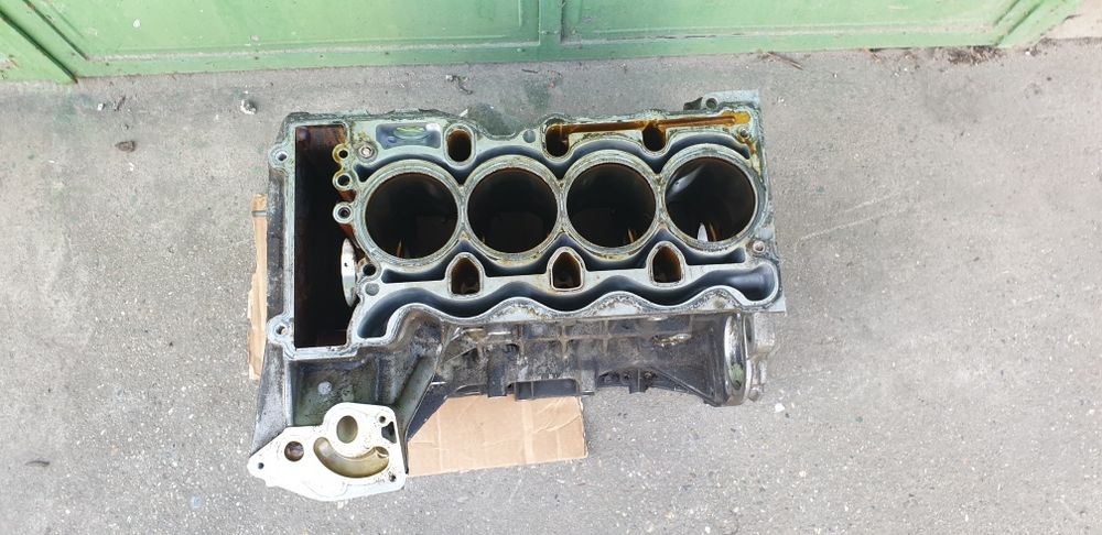 BMW 116I  Е87 Блок