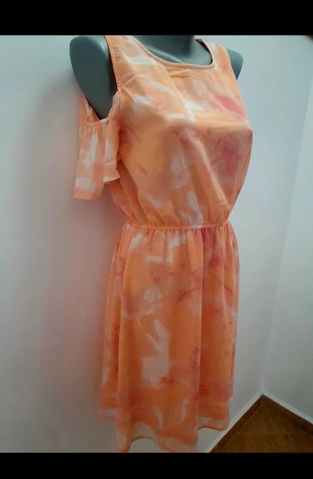 Rochie de vara cu umerii lasati, marimea S