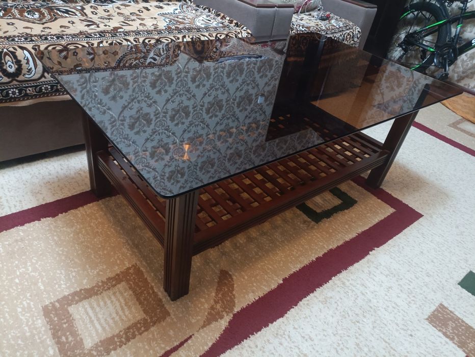 Стол длина 135, ширина 80, высота 52