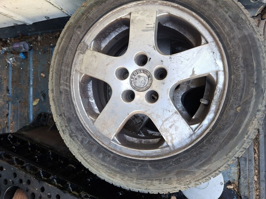 Зимни гуми с джанти, Мазда, Форд, Пежо,,Ситроен,Фолксваген,Шкода...