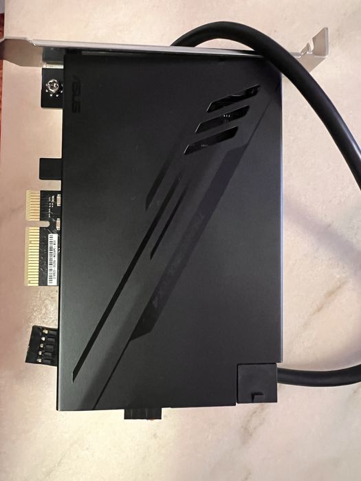 ASUS ThunderboltEX 4