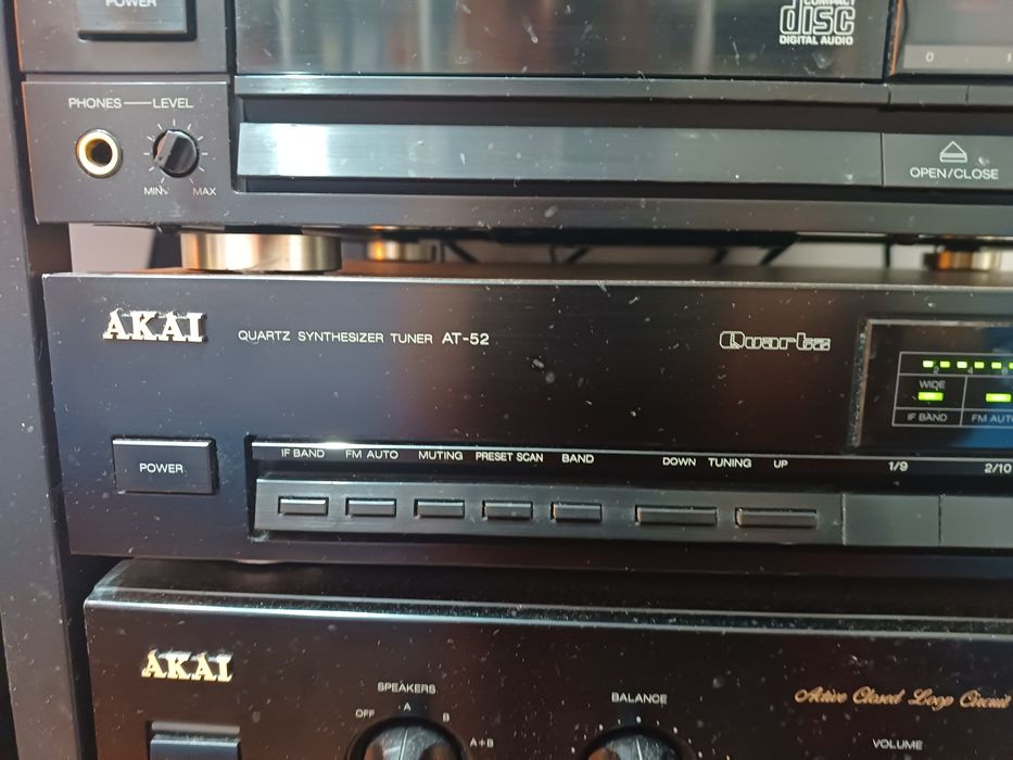 Tuner Akai AT-52 perfect functional