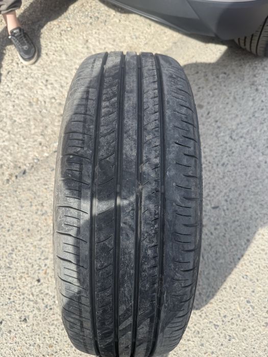 Продам 3 покрышки летние