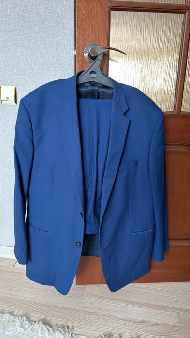 Костюмы и галстуки