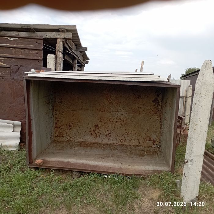 Продам ёмкость под зерно.