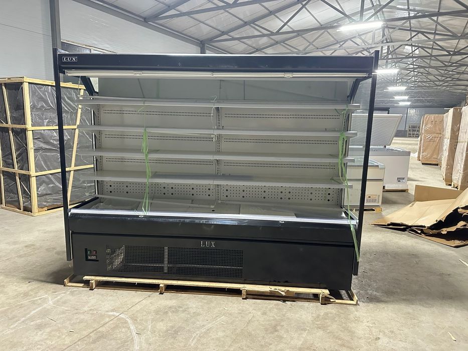 Витринные горки со склада