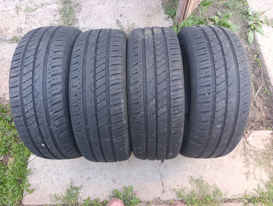 Продам летнюю резину 195/55/16.