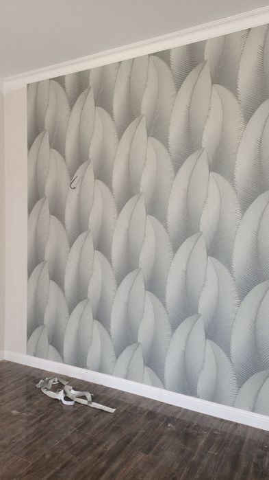 Поклейка обоев, пакраска потолок