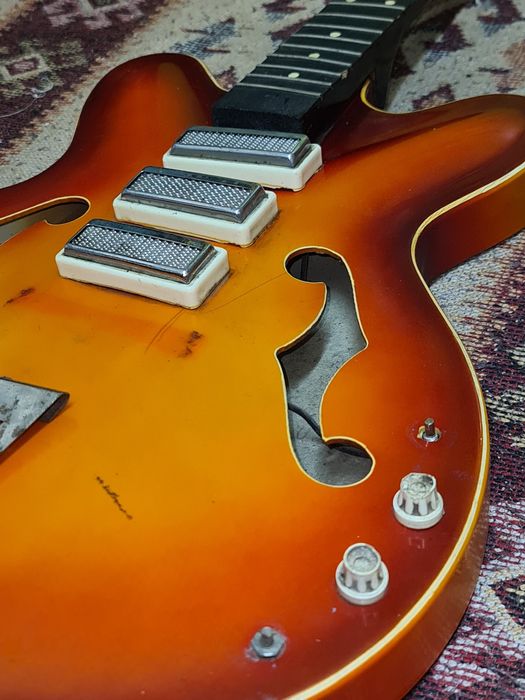 Продам советскую 12ти струную электрогитару