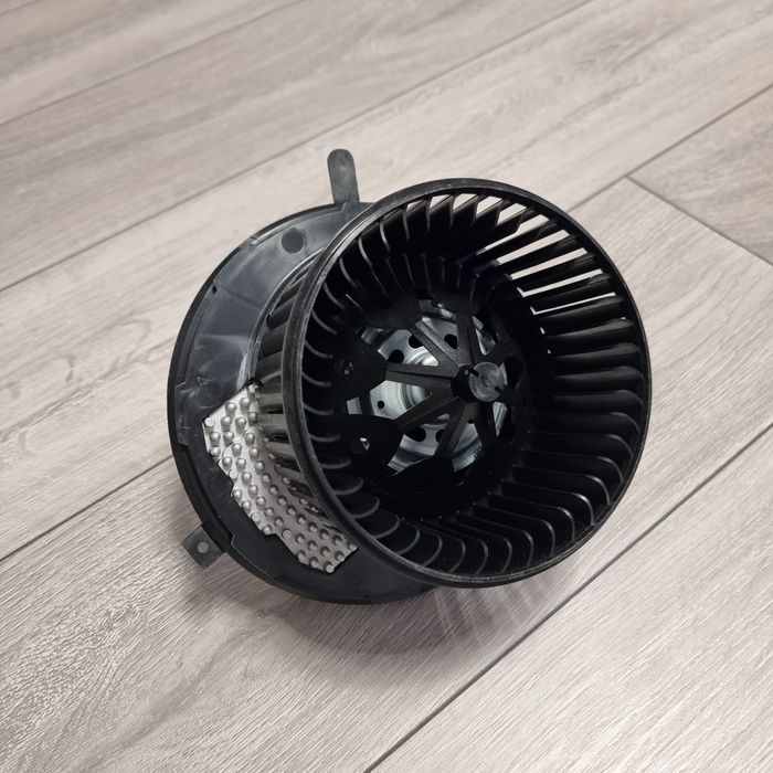 Ventilator / Motoras clima #NOU Golf 5 6 Passat B6 Touran Octavia Leon