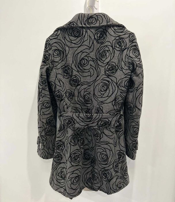 Дамско палто размер 46 – като ново, елегантен флорален дизайн