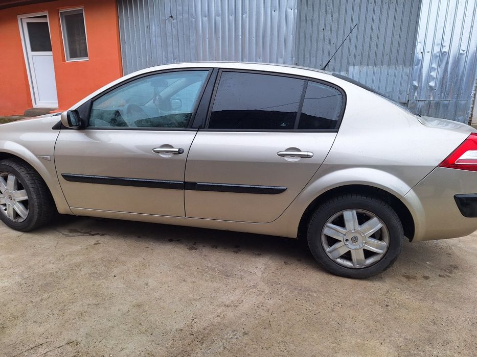 Vând renault megane 2