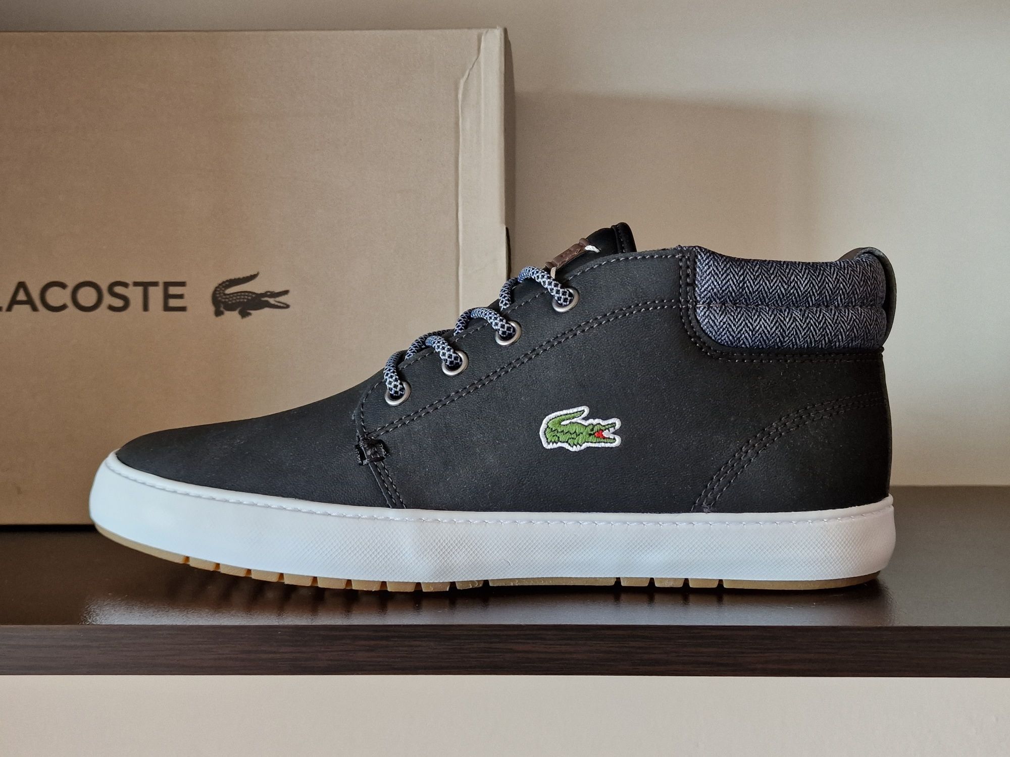 Lacoste ampthill hotsell terra 318