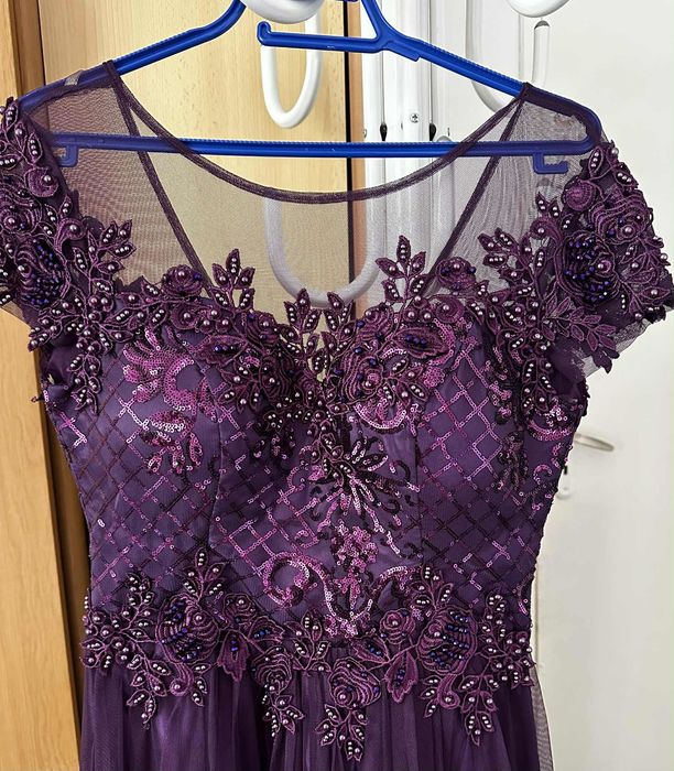 Официална  рокля