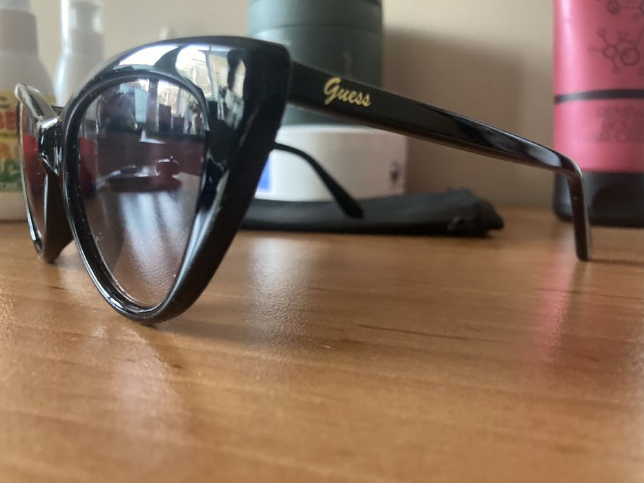 Слънчеви очила Guess