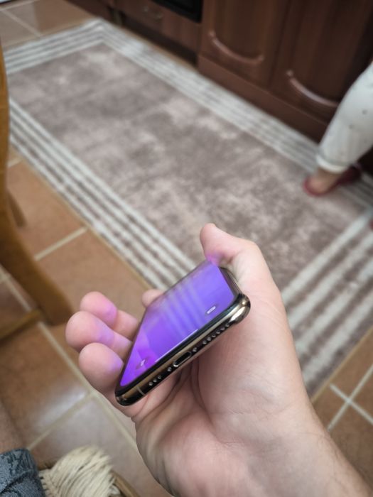 Iphone xs gold 64гб
