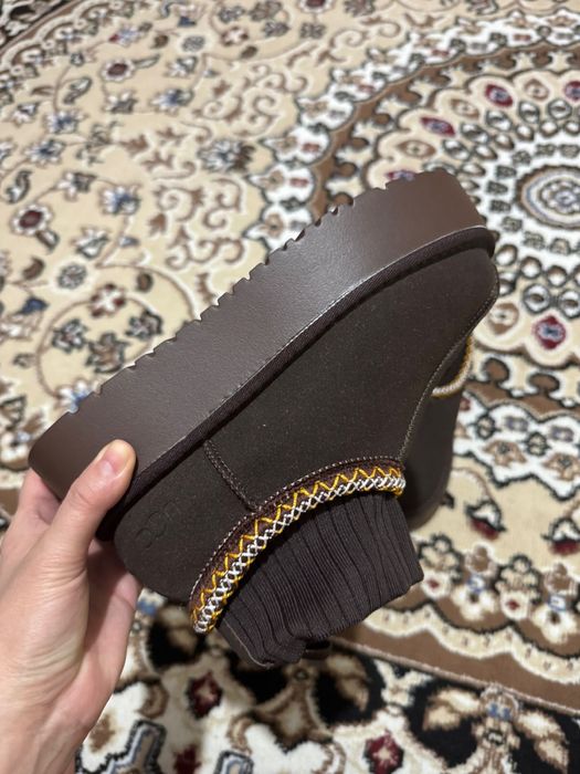 Продам Уги 37 размер