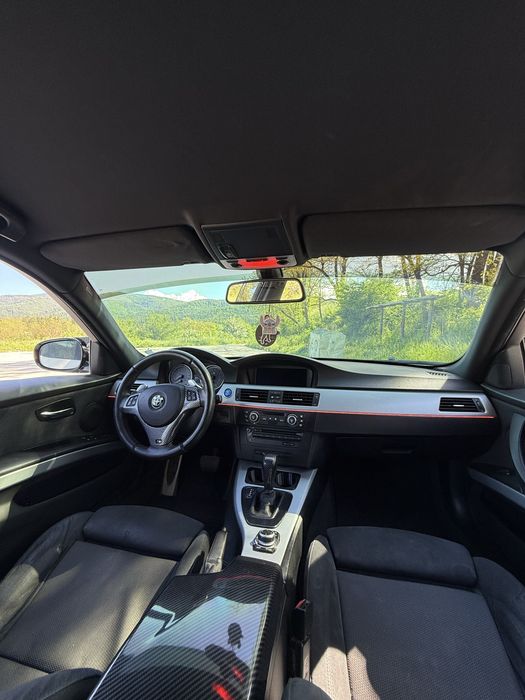 BMW 330xd намира се във велинград!