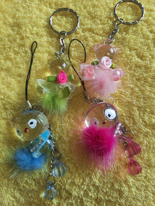 Наклейки для девочек.Брелки.