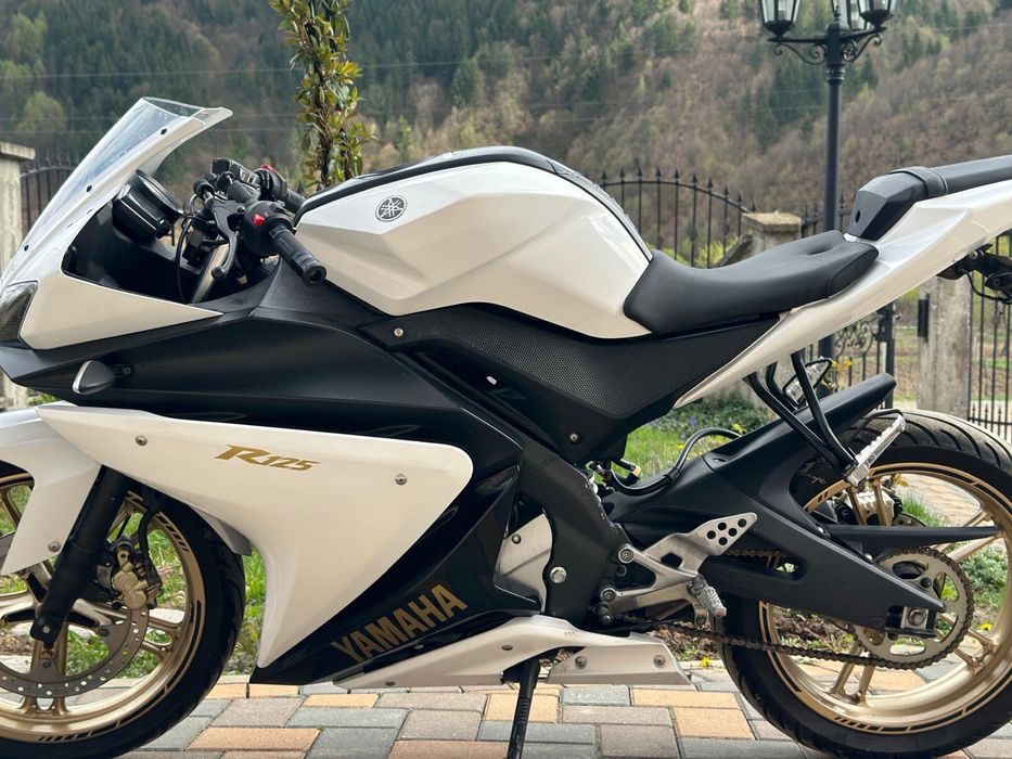 Yamaha yzf r125 A1