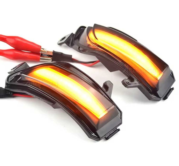 Динамични бягащи мигачи за огледалата за Шкода Рапид Skoda Fabia Rapid