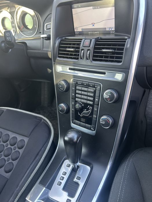 Alternator Volvo XC 60 2.4 D 2012