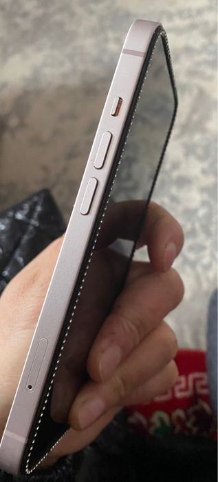 Срочно продам Айфон 13