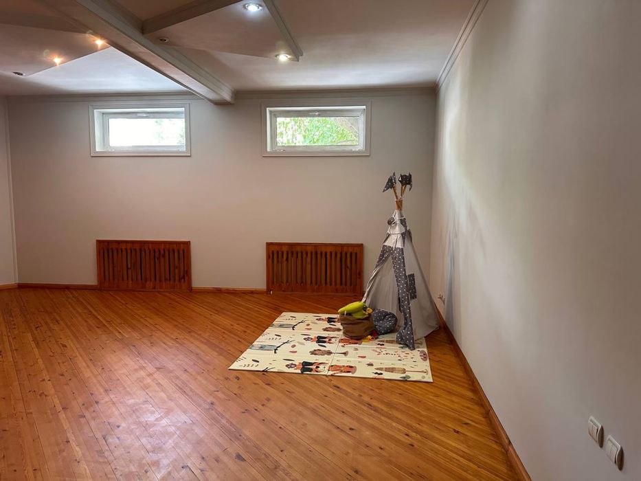 Продается 5.5 соток ул.Заводская (посольство Израиль)