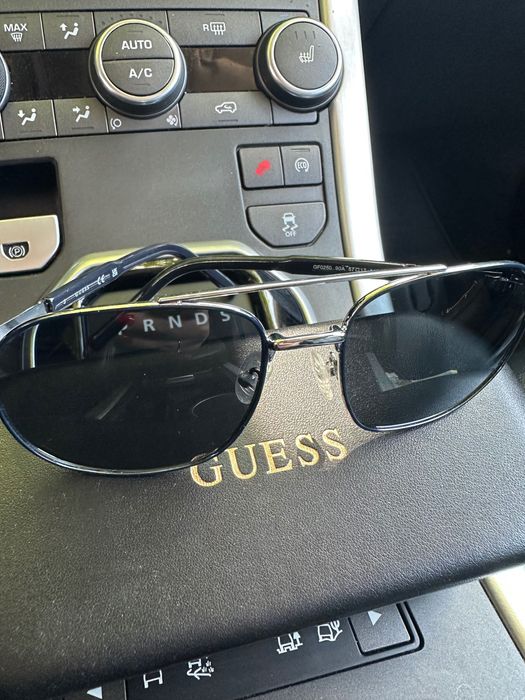 Чисто Нови Очила Guess