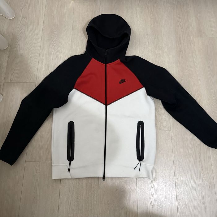 Nike tech fleece горнище