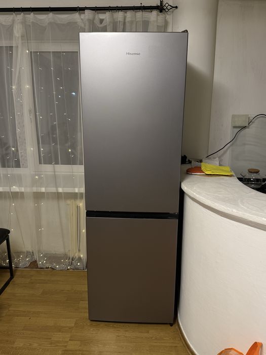 продам не рабочий холодильник