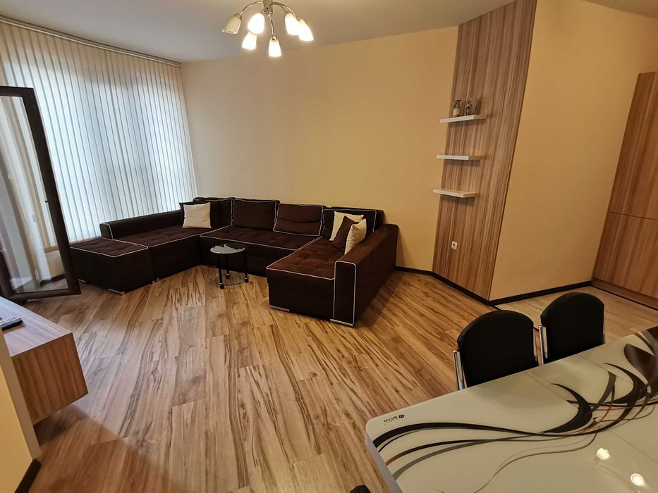 Дава се под наем Двустаен апартамент в Бургас, Изгрев - 56 кв.м за 280.5 € - Снимка #3