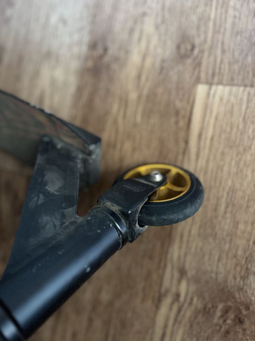 Продам трюковой самокат