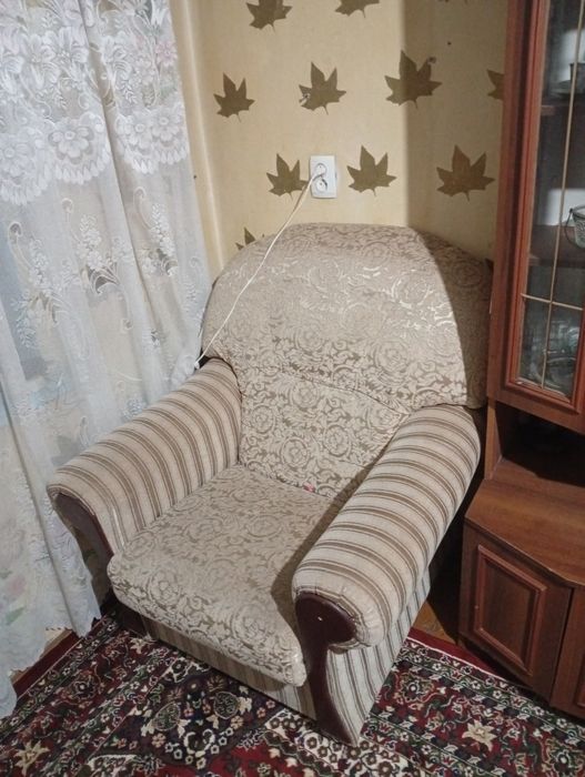 Диван и 2 кресла