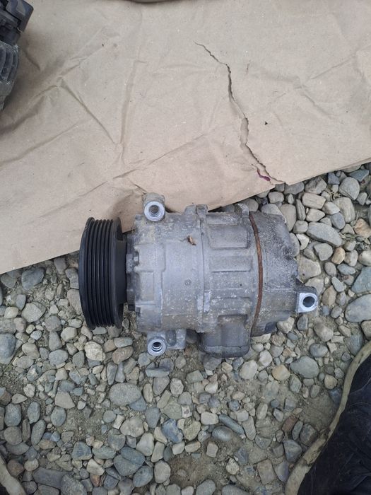 Vând conpresor clima vw Passat B6 2.0 bmp bmr cbab bkp bkd