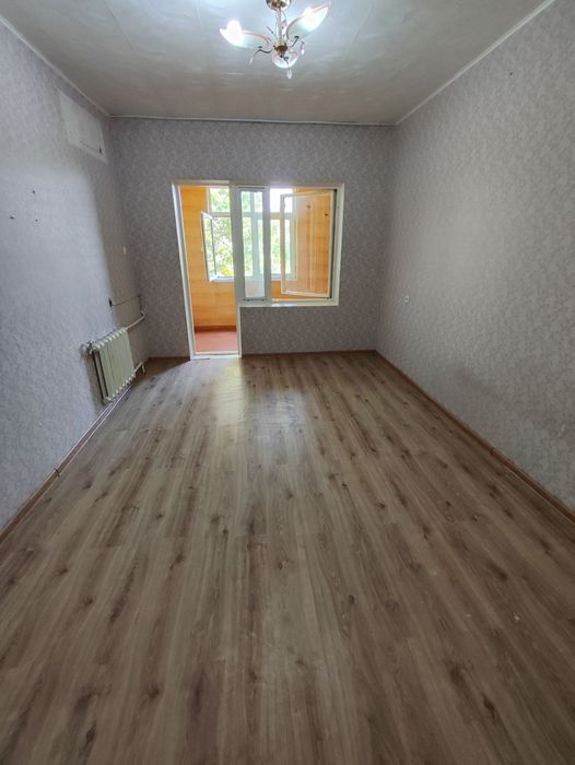 Продаю 1 комнатную на Юнусабаде-17