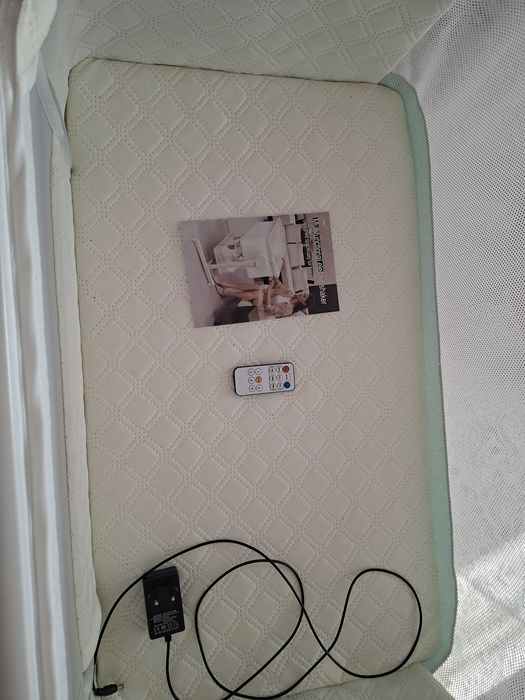 Продается манеж-шезлонг электронный.