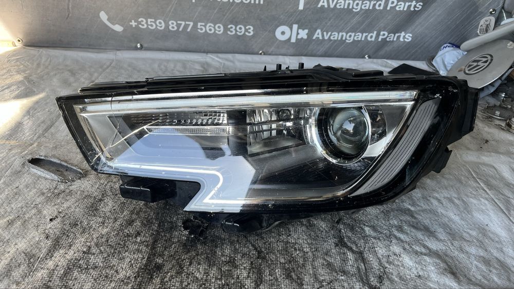 Ляв и десен фар Audi A3 8V