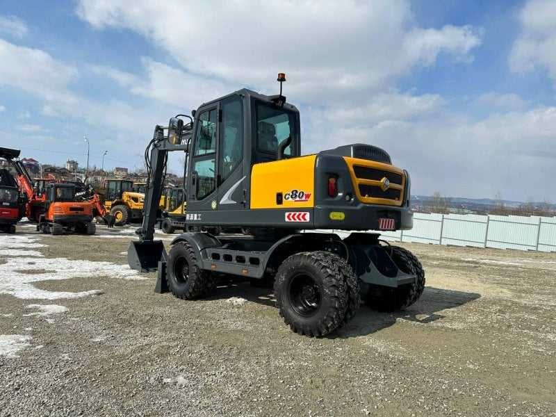 Экскаватор XINYUAN С80W